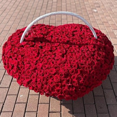 501-red-roses- Heart for my Valentine...... - Image 1